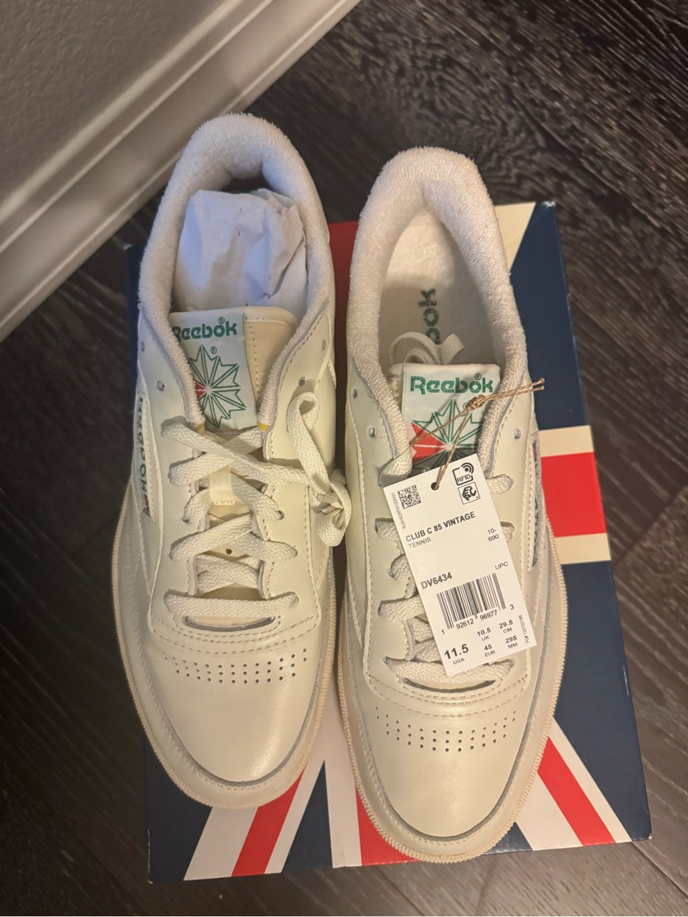 Reebok Club C 85 Vintage Women’s Sneakers in Off-White with Green Logo